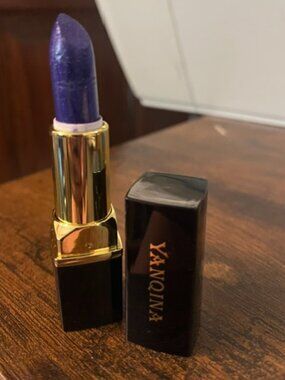 NEW Color Changing Lip Stain Stick - Changes Color on Lips
